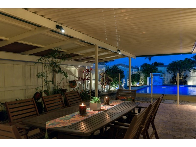 2 Headsail Drive, Banksia Beach QLD 4507