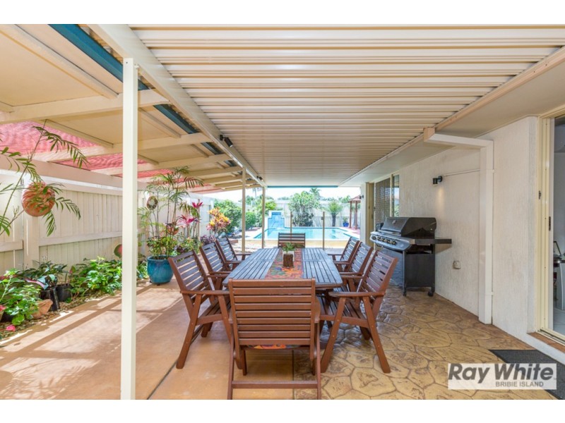 2 Headsail Drive, Banksia Beach QLD 4507