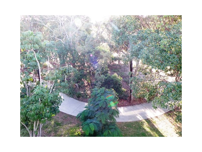 4/2 Blaik Street, Woorim QLD 4507
