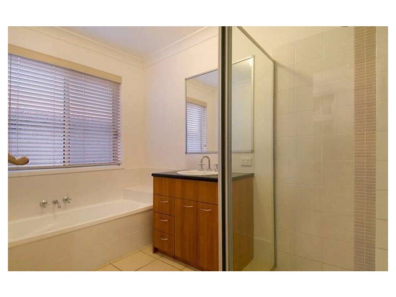 250 Bestmann Road, Sandstone Point QLD 4511