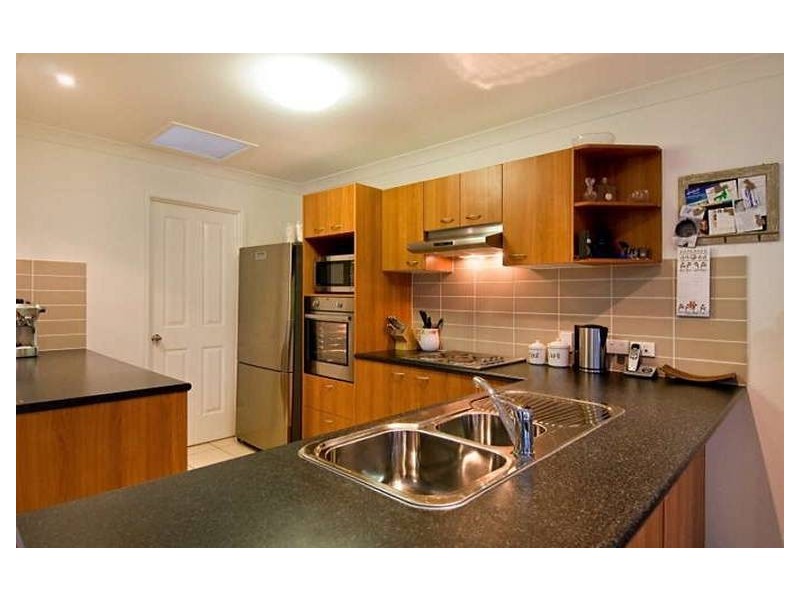 250 Bestmann Road, Sandstone Point QLD 4511