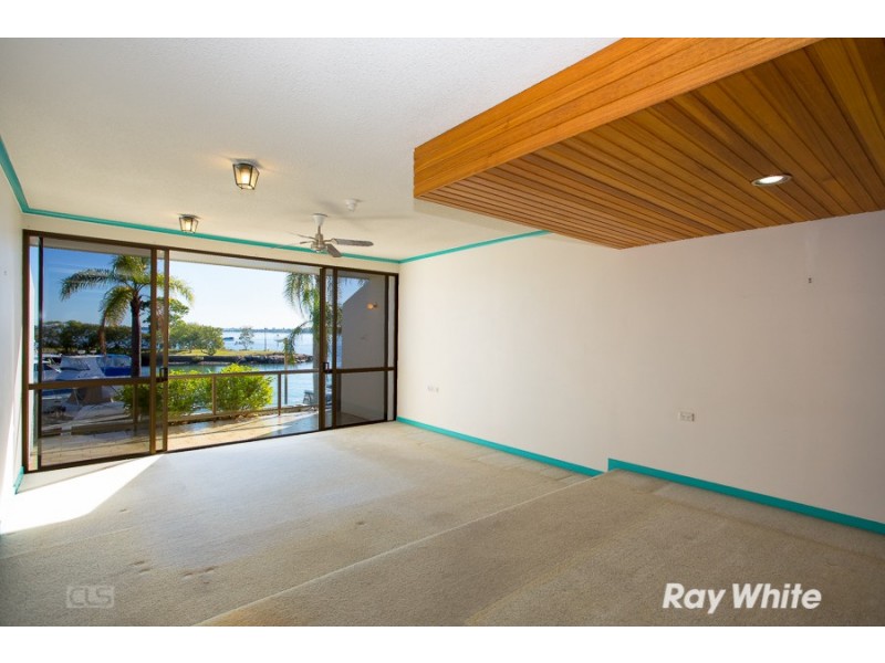 10/9-11 Spinnaker Drive, Sandstone Point QLD 4511