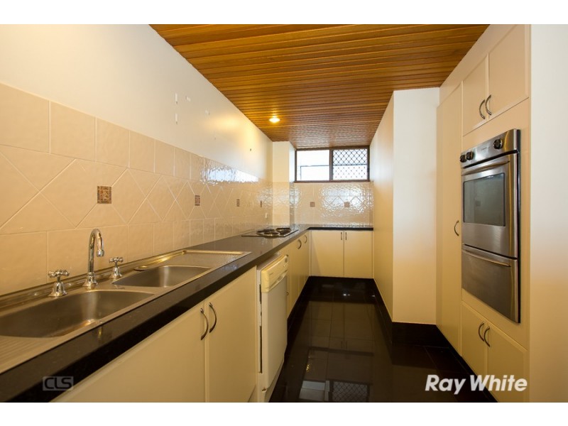 10/9-11 Spinnaker Drive, Sandstone Point QLD 4511