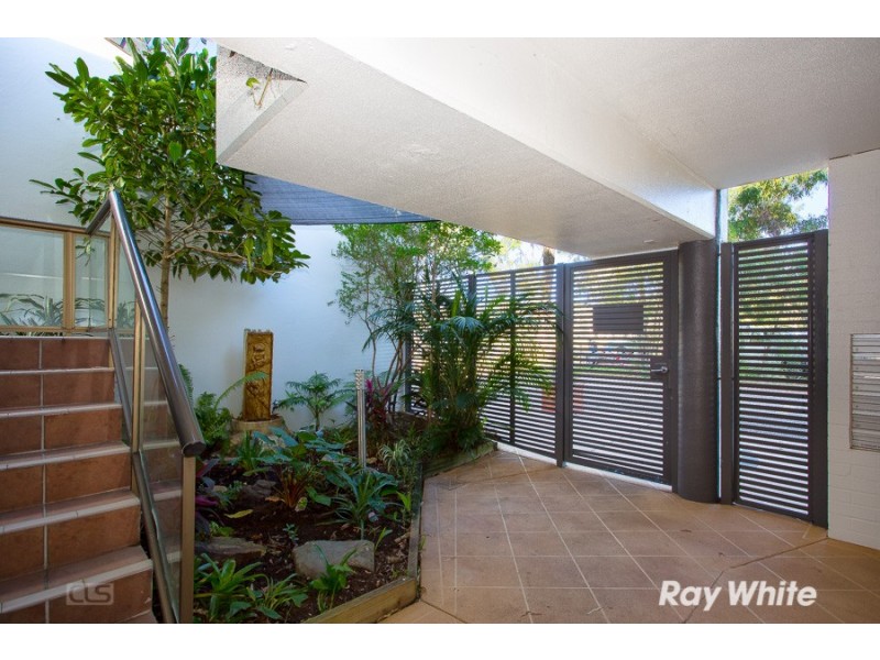 10/9-11 Spinnaker Drive, Sandstone Point QLD 4511