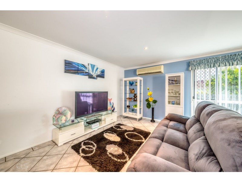 2 Loftus Place, Sandstone Point QLD 4511