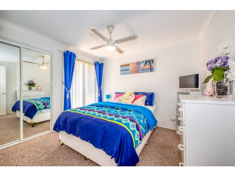 2 Loftus Place, Sandstone Point QLD 4511