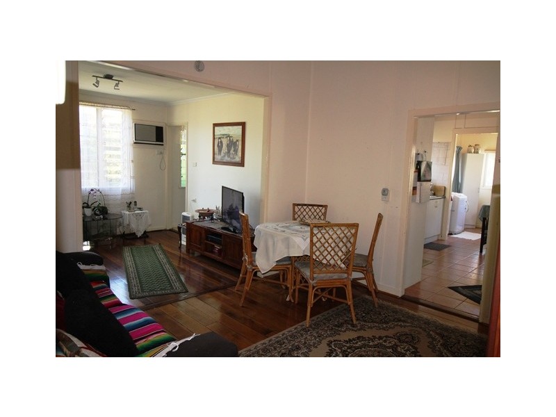 8 Bonham Street, Bongaree QLD 4507