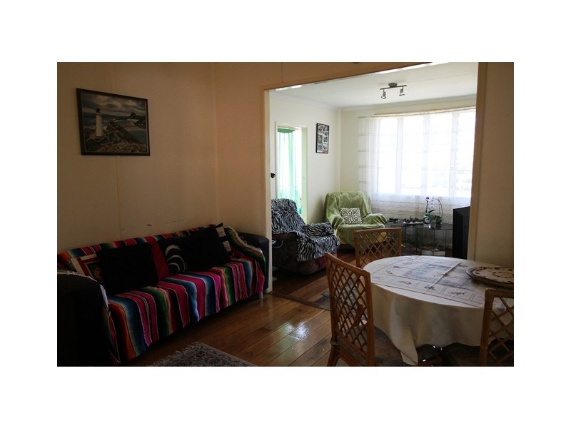 8 Bonham Street, Bongaree QLD 4507