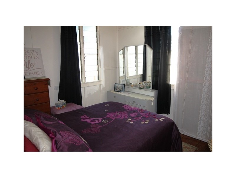 8 Bonham Street, Bongaree QLD 4507