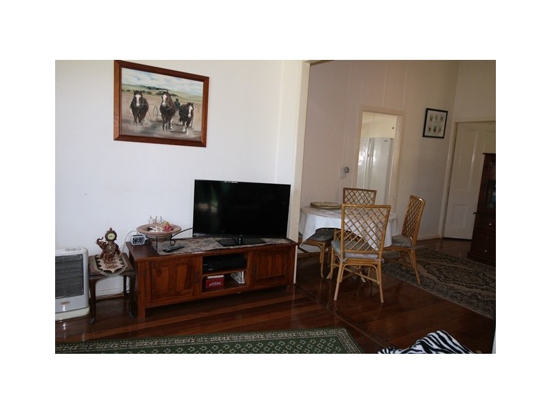 8 Bonham Street, Bongaree QLD 4507