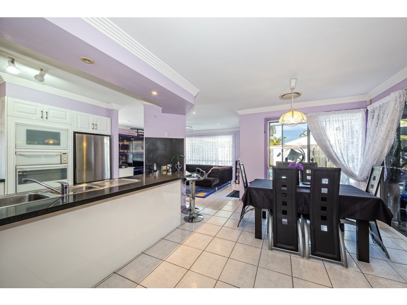 6 Voyagers Drive, Banksia Beach QLD 4507