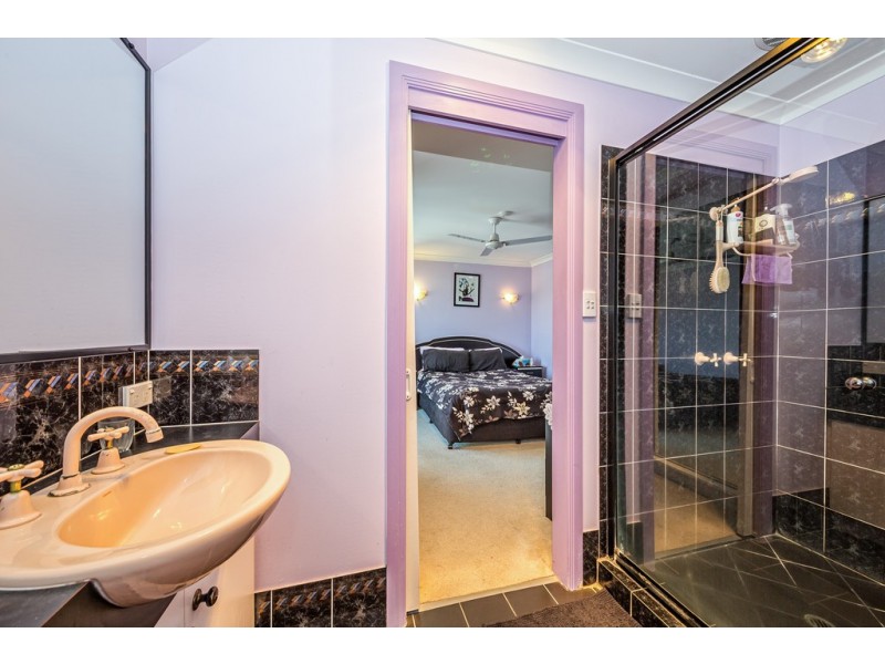 6 Voyagers Drive, Banksia Beach QLD 4507