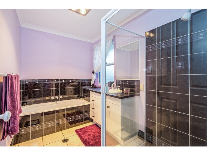 6 Voyagers Drive, Banksia Beach QLD 4507