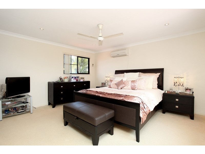 32 Voyagers Drive, Banksia Beach QLD 4507