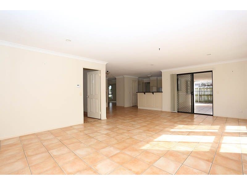 32 Voyagers Drive, Banksia Beach QLD 4507