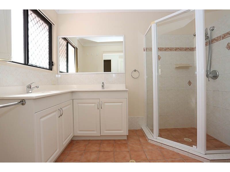 32 Voyagers Drive, Banksia Beach QLD 4507