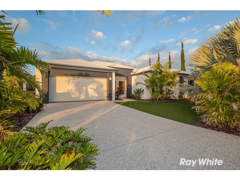 15 Voyagers Drive, Banksia Beach QLD 4507