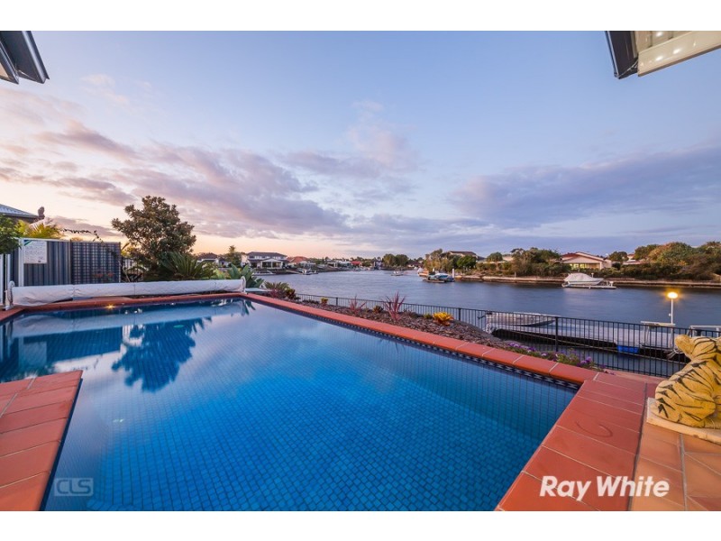 15 Voyagers Drive, Banksia Beach QLD 4507