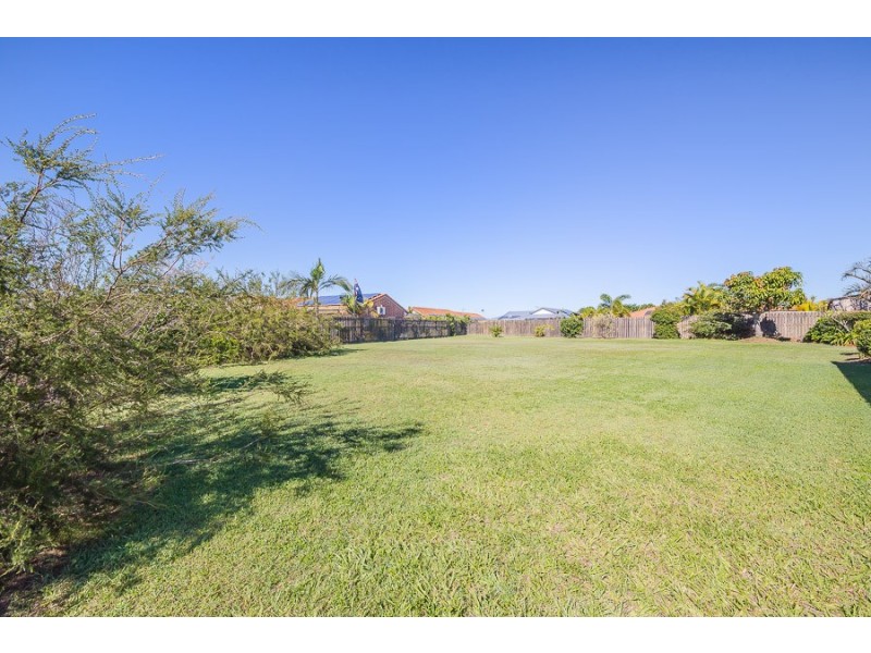 13 Queenscliff  Court, Sandstone Point QLD 4511