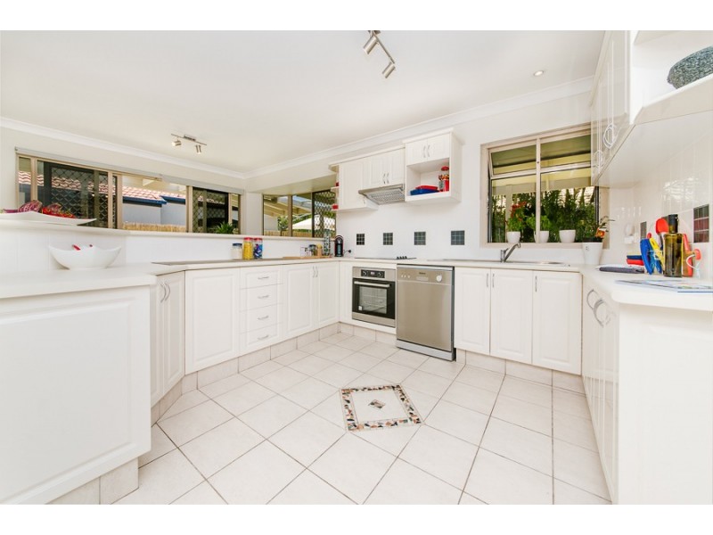 38 Voyagers Drive, Banksia Beach QLD 4507