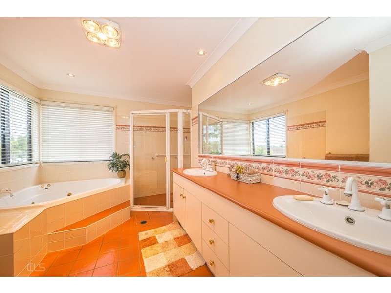 130 Voyagers Drive, Banksia Beach QLD 4507