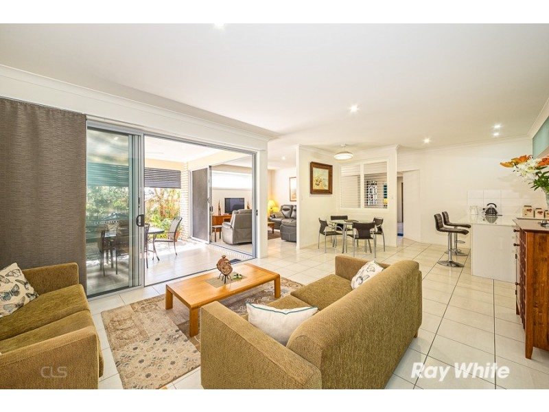 17 Captain Cook Drive, Banksia Beach QLD 4507