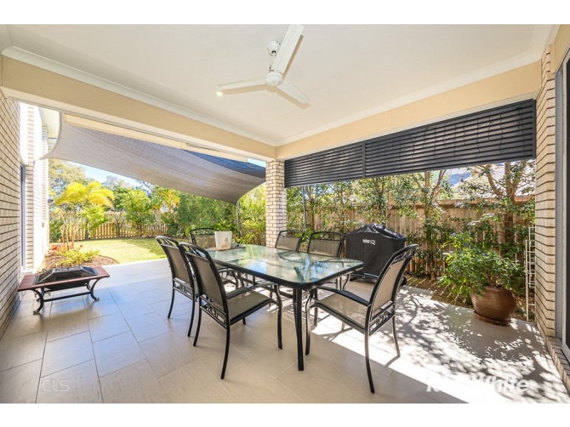 17 Captain Cook Drive, Banksia Beach QLD 4507