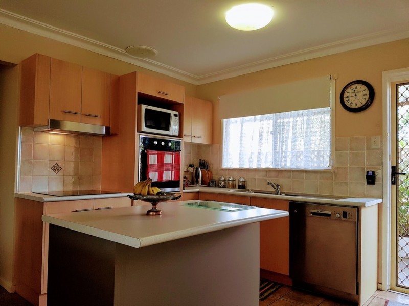 40 Kangaroo Avenue, Bongaree QLD 4507