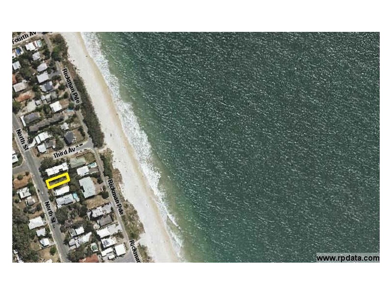 33 North Street, Woorim QLD 4507