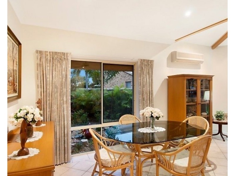 7 Whitby Court, Banksia Beach QLD 4507