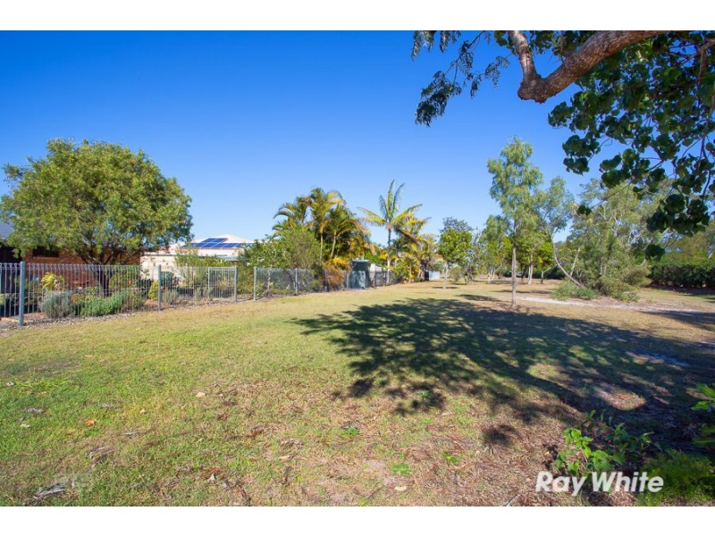 11 Flamingo Drive, Banksia Beach QLD 4507