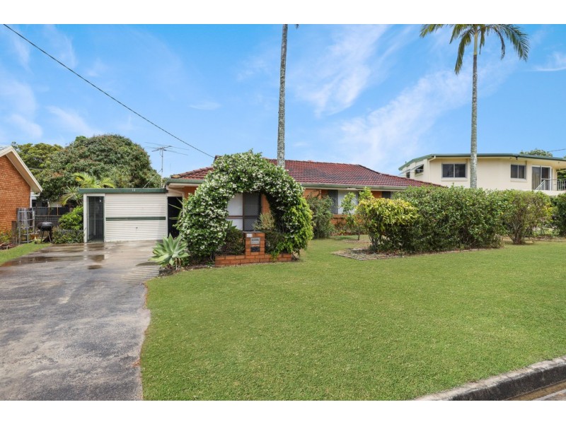 12 Brookes Crescent, Woorim QLD 4507