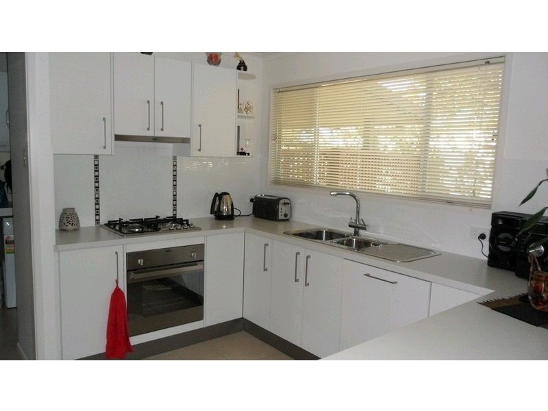 43 Kangaroo Avenue, Bongaree QLD 4507