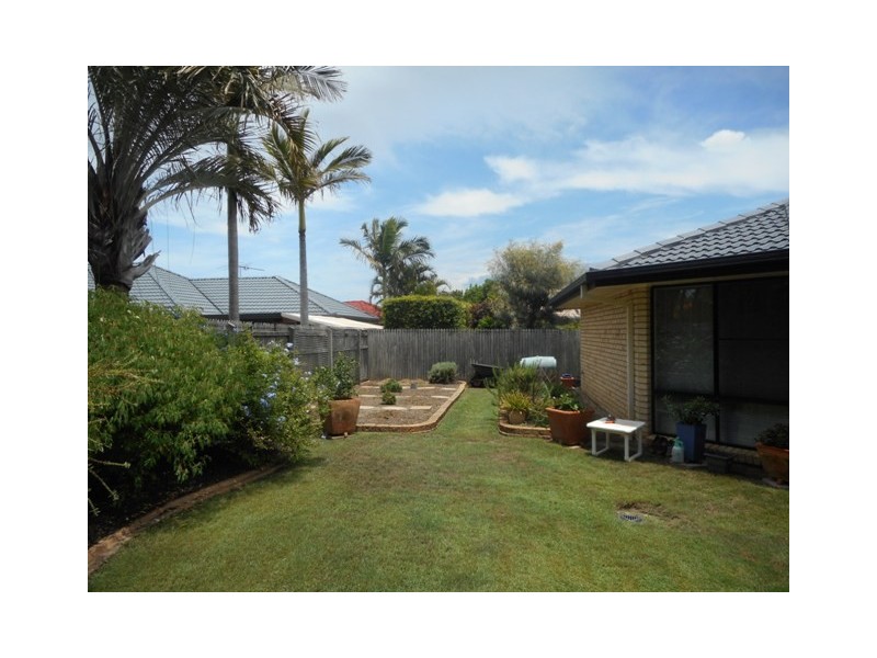 6 Leeward Place, Banksia Beach QLD 4507