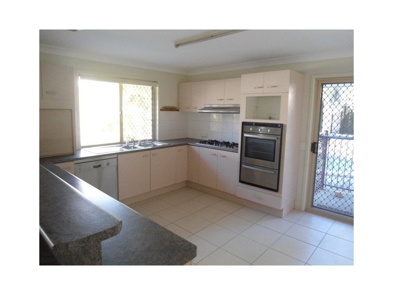 105 Ningi Esplanade, Ningi QLD 4511