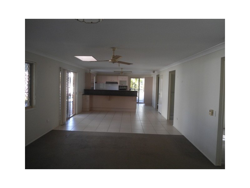 105 Ningi Esplanade, Ningi QLD 4511