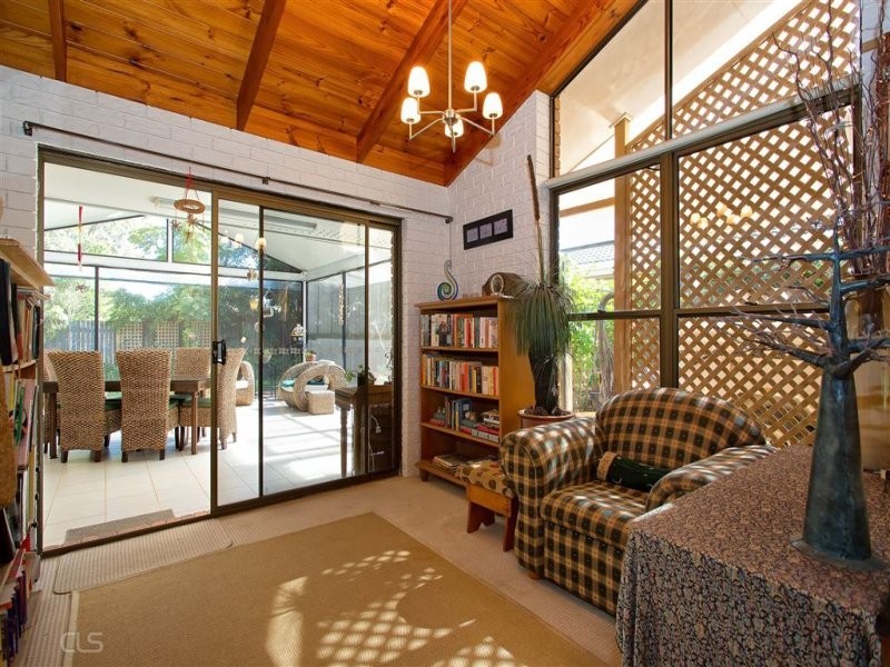 16 Flinders Street, Bongaree QLD 4507