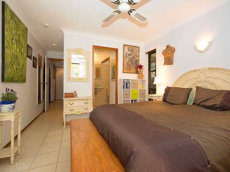 16 Flinders Street, Bongaree QLD 4507