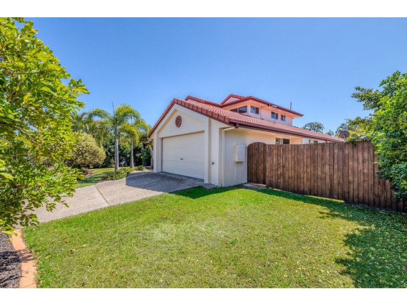 6 Headsail Drive, Banksia Beach QLD 4507