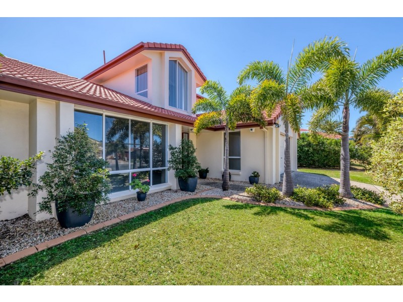 6 Headsail Drive, Banksia Beach QLD 4507