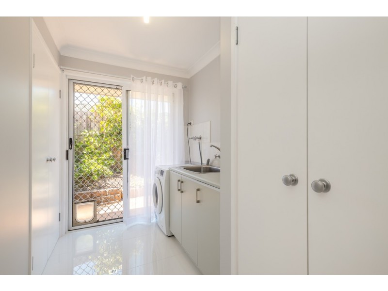 6 Headsail Drive, Banksia Beach QLD 4507