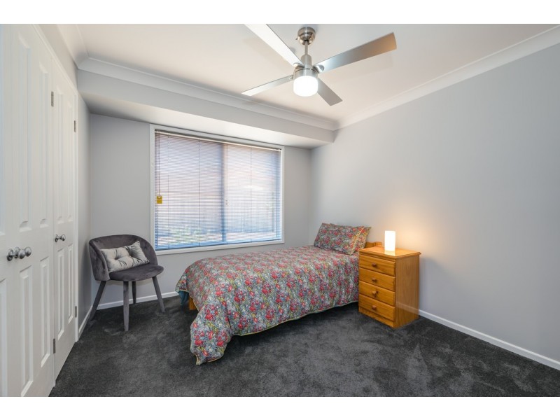 6 Headsail Drive, Banksia Beach QLD 4507