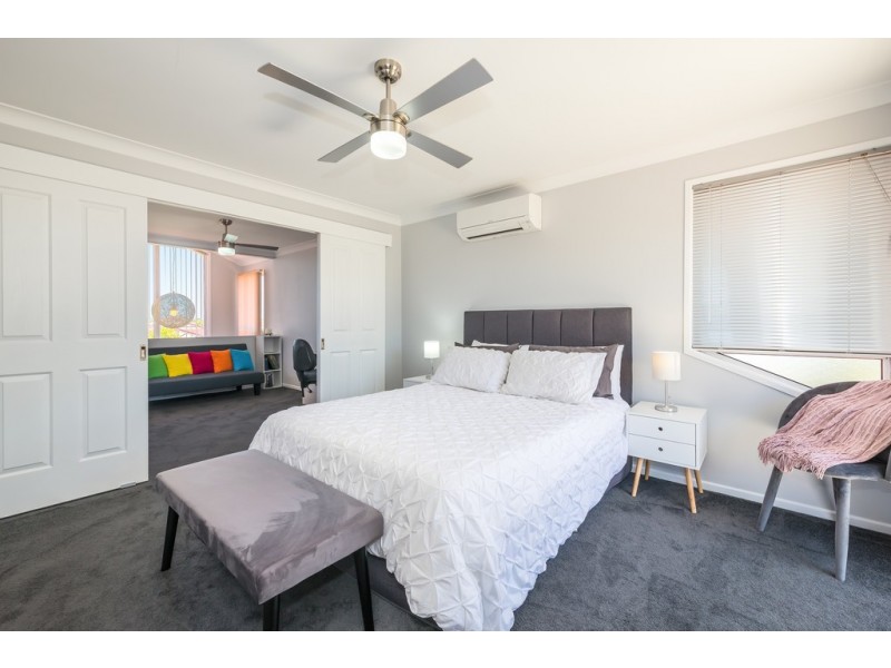 6 Headsail Drive, Banksia Beach QLD 4507