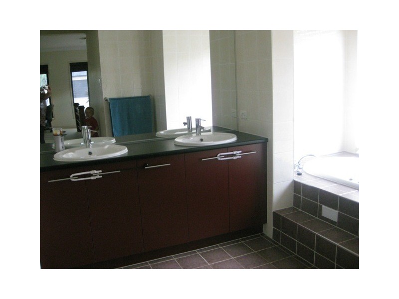 Sandstone Point QLD 4511