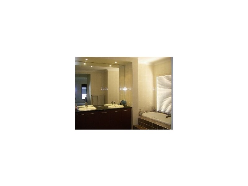 Sandstone Point QLD 4511