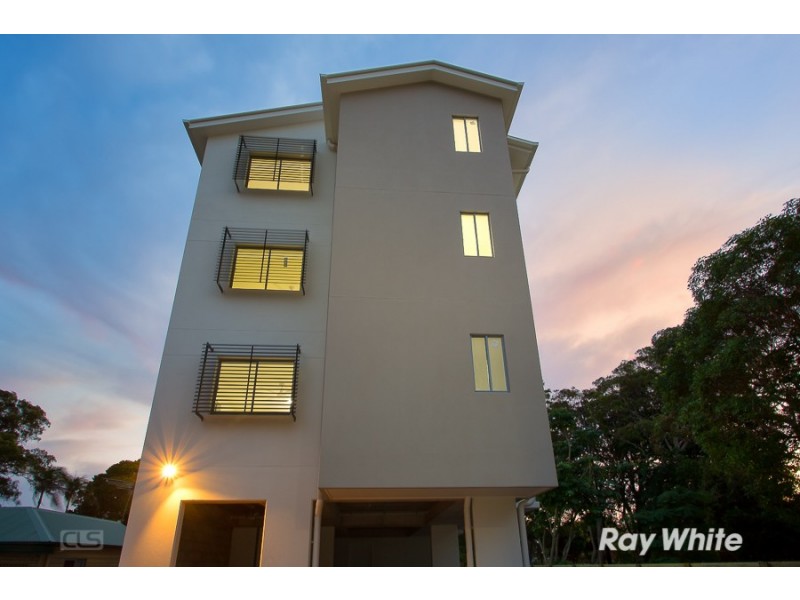 2/2 Blaik Street, Woorim QLD 4507