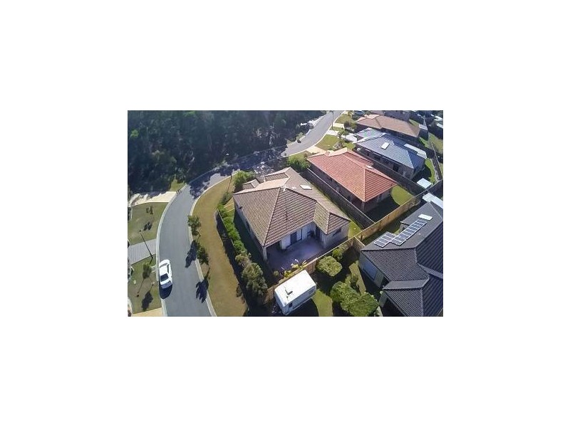 33-35 Eimeo Place, Sandstone Point QLD 4511