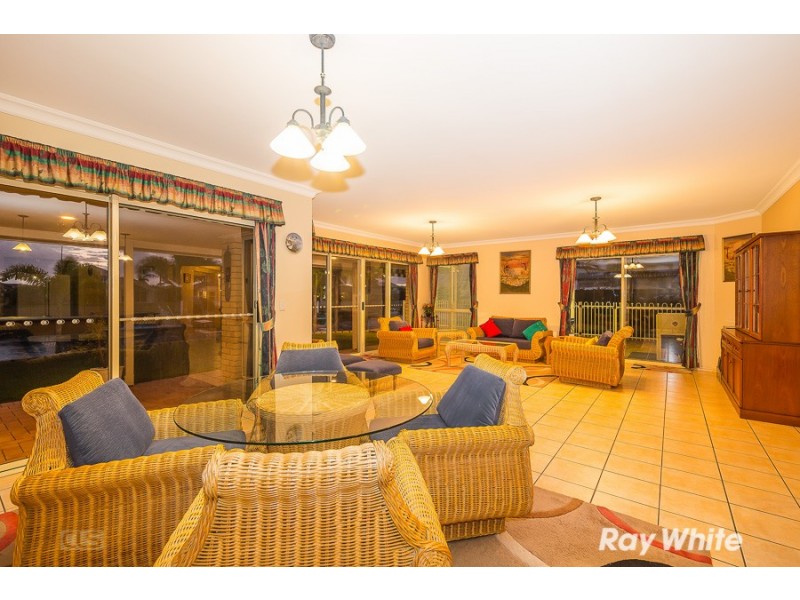 25 Dugong Crescent, Banksia Beach QLD 4507