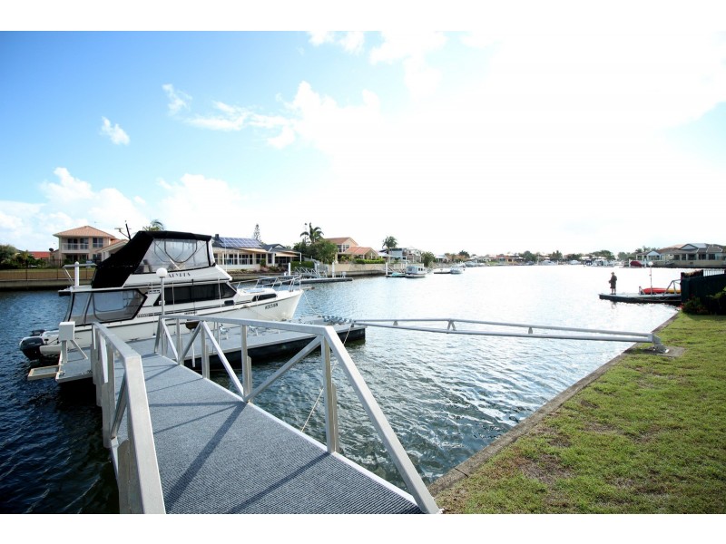 25 Dugong Crescent, Banksia Beach QLD 4507