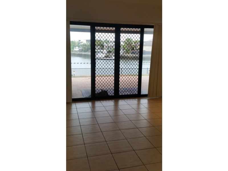 30 Topsail Circuit, Banksia Beach QLD 4507